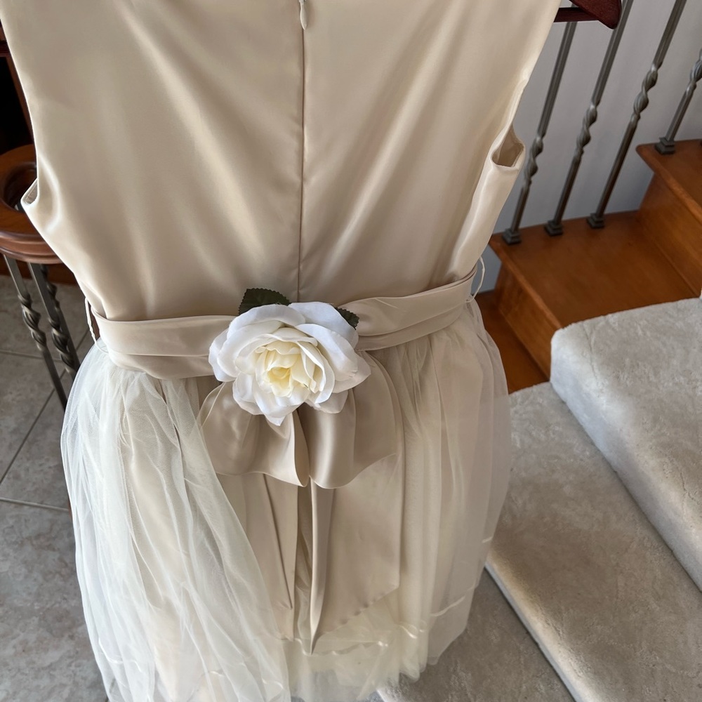 Fenaroli for Regalia Satin-look Ivory/Champagne Flower Girl Dress Girls Sz: 12 - Picture 4 of 13